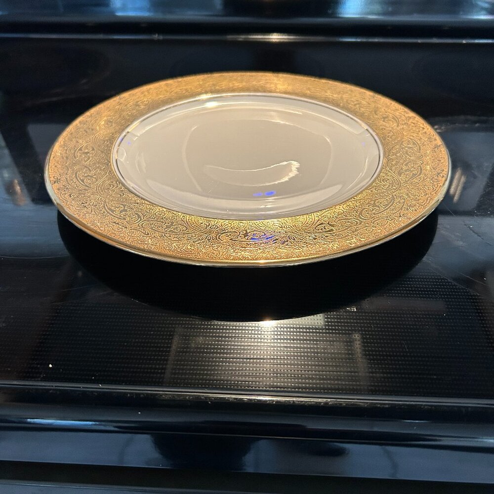 Vintage Royal Lb Bavaria 22 Karat Gold Embossed Rim Warranted Plates